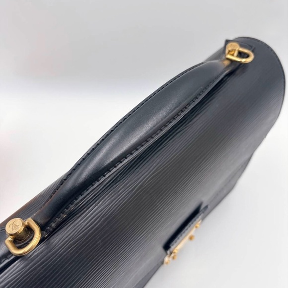 Louis Vuitton Monceau 28 Handbag - Picture 5 of 10